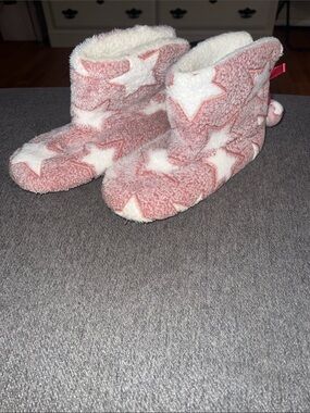 Jessica Simpson Pink and White Star Bootie Slippers for Kids